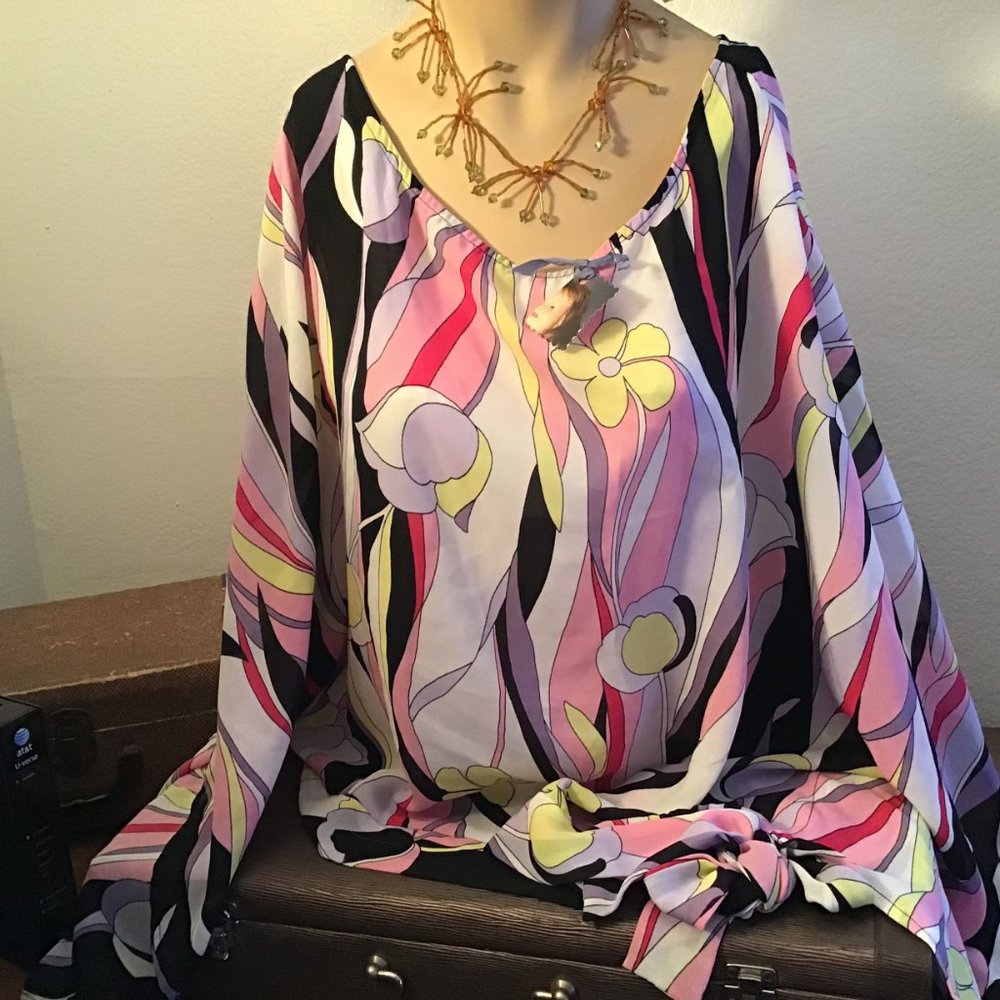 Colorful Blouse - Picture 2 of 2